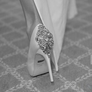 KIARA EMBELLISHED PEEP-TOE PUMP WHITE